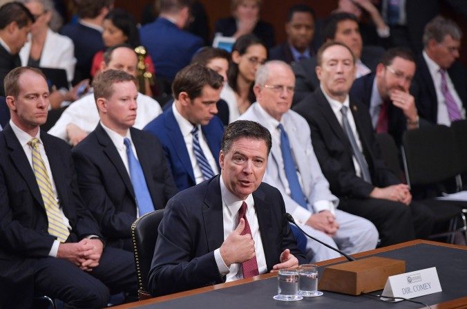 L’ancien directeur du FBI James Comey témoigne devant le comité de renseignement du Sénat le 8 juin 2017. (Mandel Ngan/AFP/Getty Images)