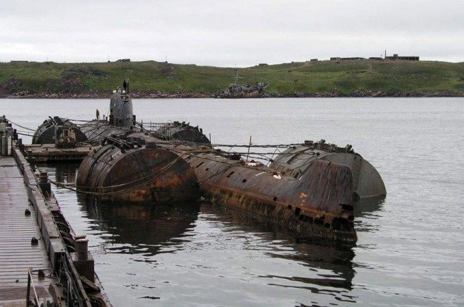 Le sous-marin soviétique K-159 qui a été abandonné. (Fondation Bellona)