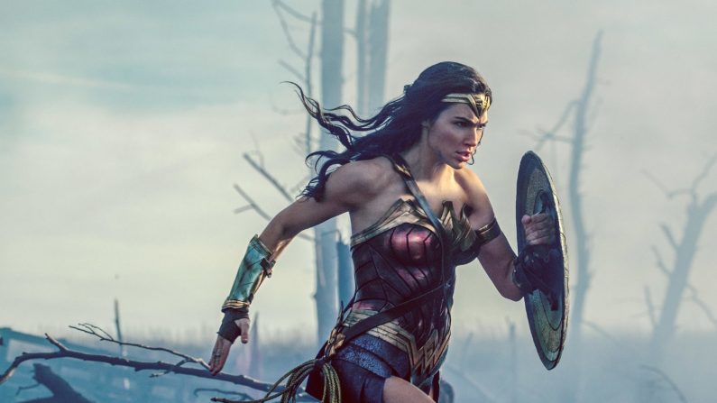 Wonder Woman. Clay Enos - 2015 Warner Bros.