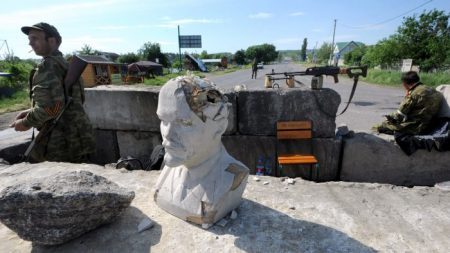 L’Ukraine enlève 1 320 statues de Lénine et 1 000 autres monuments soviétiques