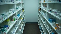 Dépendance aux opiacés : Des laboratoires pharmaceutiques aux médecins américains