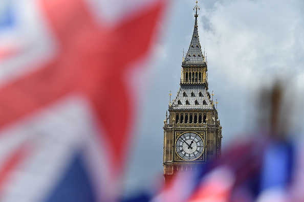 Le drapeau national flotte près de la Tour Elizabeth, plus communément appelée Big Ben, à Londres, le 9 juin 2017. (GLYN KIRK/AFP/Getty Images)