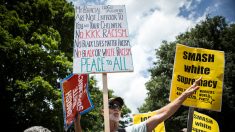 Une manifestation d’extrême-droite dégénère à Charlottesville