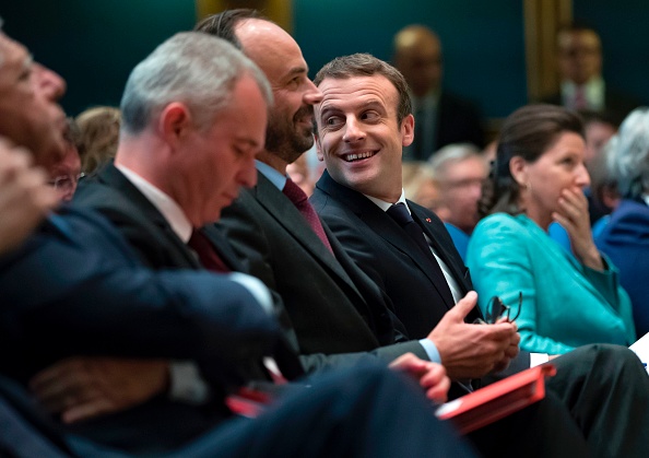 Emmanuel Macron et Edouard Philippe lors de la Conférence nationale des Territoires au Sénat le 17 juillet 2017. (IAN LANGSDON/AFP/Getty Images)