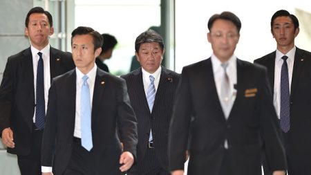 Japon : Shinzo Abe remanie son gouvernement