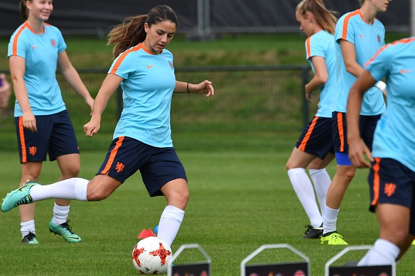 Danielle van de Donk des Pays-Bas, lors d'une session d'entraînement  pour l'UEFA Euro 2017 Dames. (DANIEL MIHAILESCU/AFP/Getty Images)