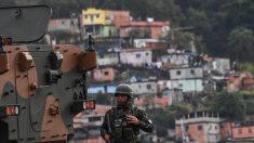 Brésil: les autorités descendent en force dans des favelas de Rio