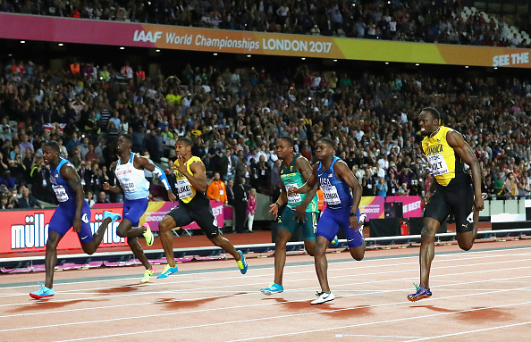 Victoire de Justin Gatlin des USA à la finale du 100m hommes en 9.92 seconds, Christian Coleman (USA) finit en seconde position et la star du 100m, le Jamaïcain Usain Bolt prend la 3ème place pour ces 16èmes Championnats du monde d'athlétisme à Londres le 5 août 2017. (Michael Steele/Getty Images)