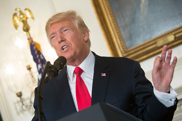 A la Maison Blanche, le 14 août, le président américain Donald Trump dénonce les violences passées ce weekend dernier à Charlottesville en Virginie. (Chris Kleponis-Pool/Getty Images)