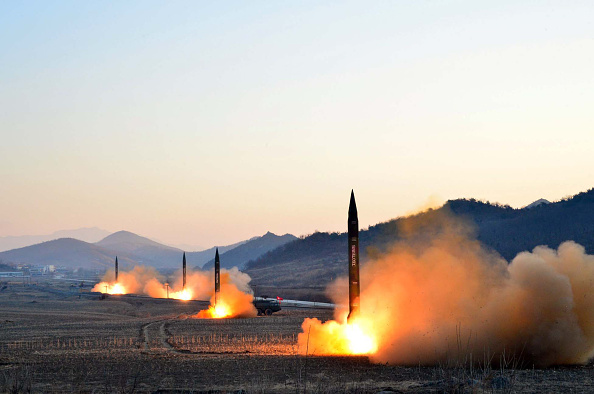 Lancement de quatre missiles balistiques.     (Photo credit should read STR/AFP/Getty Images)