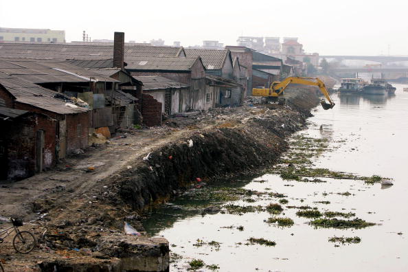 Rivière polluée par les déchets chimiques des incinérateurs à Lianjiao, dans la province de Guangdong en Chine.


Photo : Cancan Chu/Getty Images
