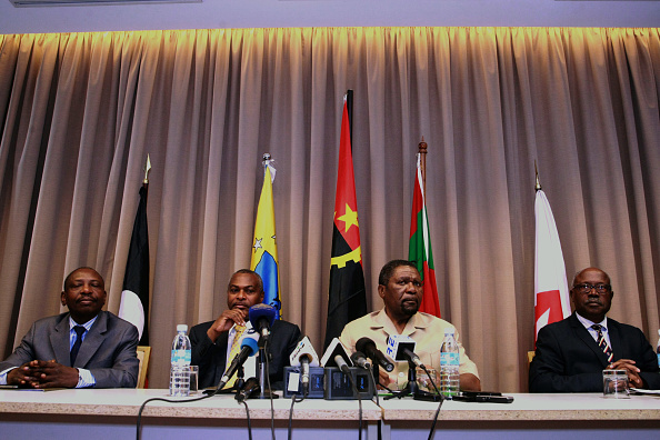 Les leaders de l'opposition tiennent une conférence de presse le 3 septembre à Luanda. (AMPE ROGERIO/AFP/Getty Images)