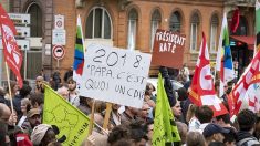 Première épreuve de la rue pour Emmanuel Macron