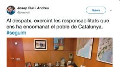 Catalogne : un membre de l’exécutif tweete sa présence au bureau