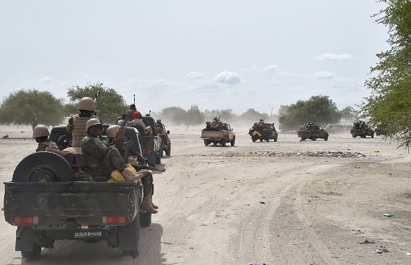 Le convoi de l'armée nigérienne arrive dans la ville de Bosso suite aux attaques –
(ISSOUF SANOGO / AFP / Getty Images)

