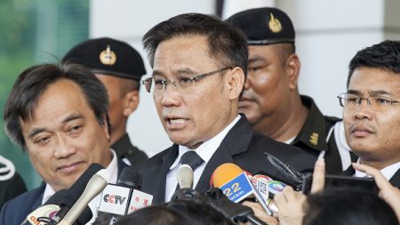 Les passeports de l’ex-Première ministre thaïlandaise révoqués