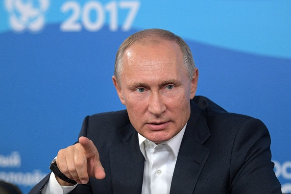 Le président russe Vladimir Poutine le 15 octobre 2017. (ALEXEI DRUZHININ/AFP/Getty Images)