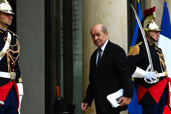Le ministre des Affaires étrangères, Jean-Yves Le Drian, arrive à l’Élysée. 
(PHILIPPE LOPEZ / AFP / Getty Images)