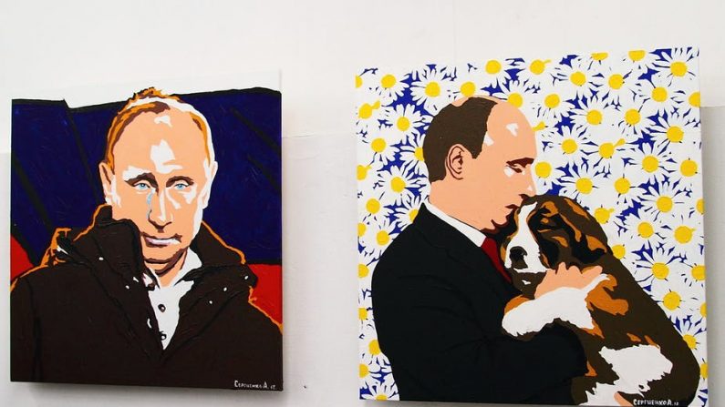 Deux tableaux représentant Vladimir Poutine ( Nikolay Volnov/Flickr, CC BY-SA )