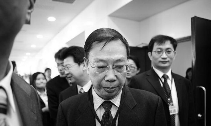   Le vice-ministre de la Santé chinois, Huang Jiefu, après une conférence à Taipei à Taiwan en 2010. Huang Jiefu a récemment fait l'objet d'un examen pour son implication dans le trafic d'organes lors de l'exercice de ses fonctions de vice-ministre de la santé en Chine. (Bi-Long Song/Epoch Times)

