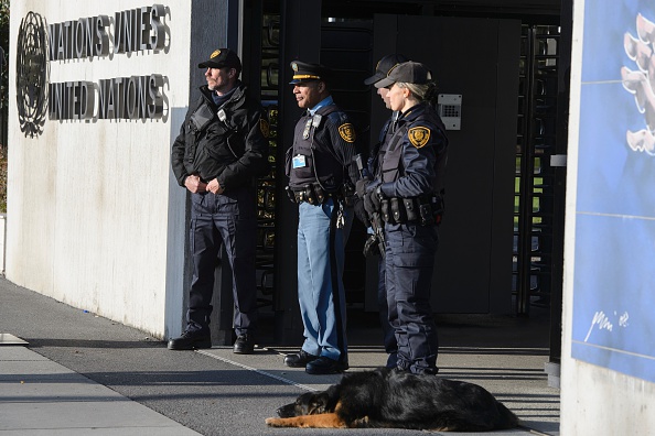 SUISSE-FRANCE-ATTAQUES-ENQUÊTE-POLICE Les forces de sécurité montent la garde.
(RICHARD JUILLIART / AFP / Getty Images)
