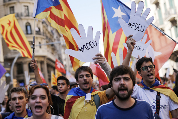 Manifestation à Barcelone le 26 octobre 2017. (PAU BARRENA/AFP/Getty Images)