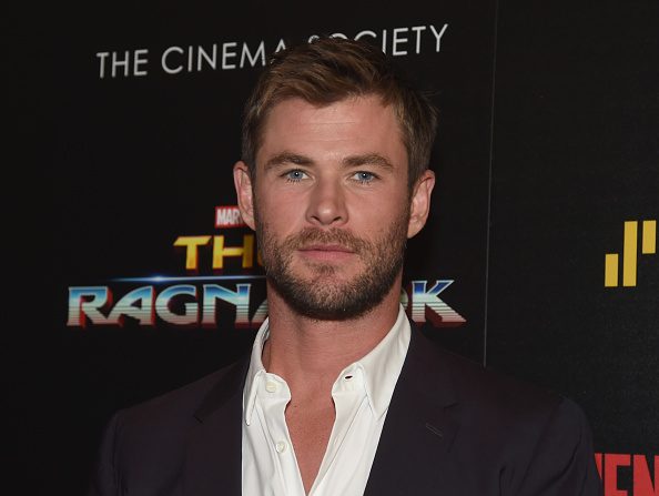 Chris Hemsworth l'acteur australien qui interprète Thor, assiste à la première du film 'Thor: Ragnarok" de The Cinema Society à l'hôtel Whitby le 30 octobre 2017 à New York. 
(McCarthy / Getty Images)