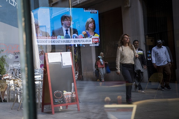 Carles Puigdemont passe à la télévision le 31 octobre 2017, alors qu'il s'est réfugié à Bruxelles.
(JOSEP LAGO/AFP/Getty Images)
