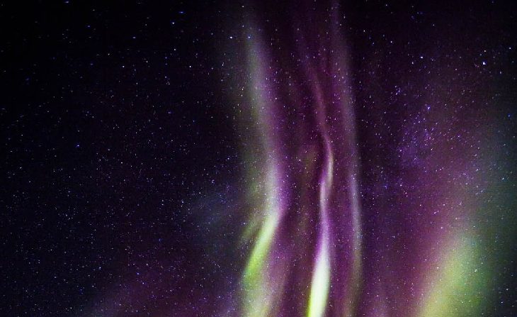 L'arrivée d'une tempête géomagnétique solaire à Tromsso a provoqué cette merveilleuse aurore nordique le 21 octobre 2017. (Marianne Bergli,  Space Weather Gallery)