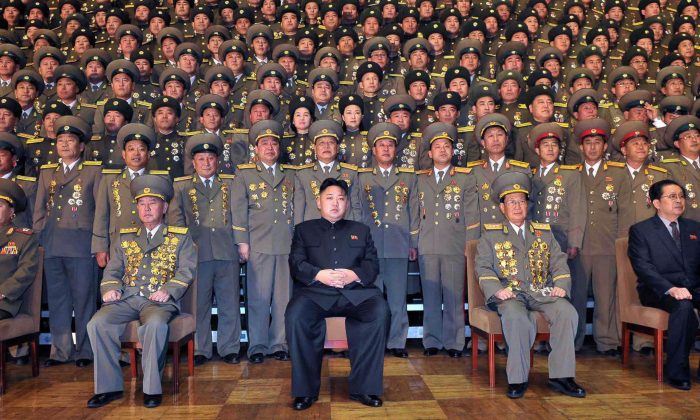 Le dictateur nord-coréen Kim Jong-un dans ce dossier photo publié par les médias d'État nord-coréens