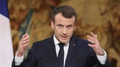 Médias : Emmanuel Macron s’élève contre les « fake news »