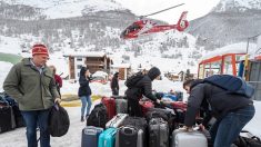 Évacuation par hélicoptères des touristes bloqués dans les Alpes suisses