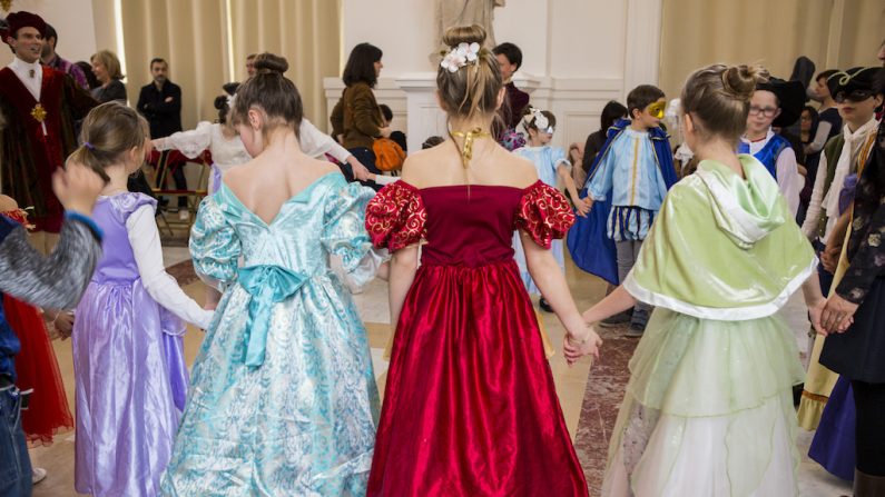 Après le « bal costumé et masqué chez la duchesse » qui a réuni l'an dernier près de 250 enfants dans l'Orangerie, le musée réédite l'événement en 2018 ©CD92 / Stephanie GUTIERREZ ORTEGA