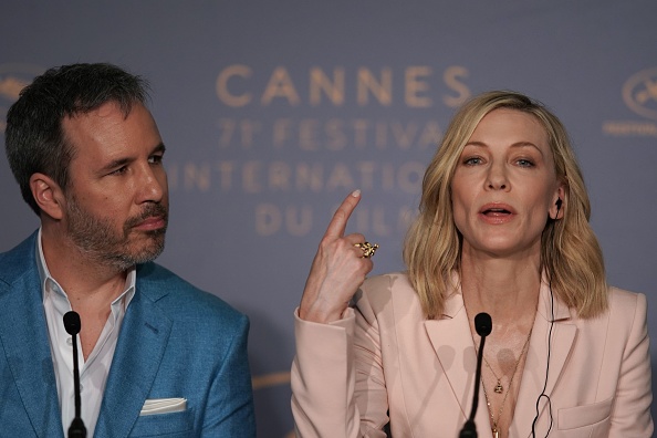 Le réalisateur québécois Denis Villeneuve et l'actrice australienne et la 
présidente du jury  Cate Blanchett à la conférence de presse le 8 mai 2018 à Cannes (Photo : LAURENT EMMANUEL/AFP/Getty Images)
