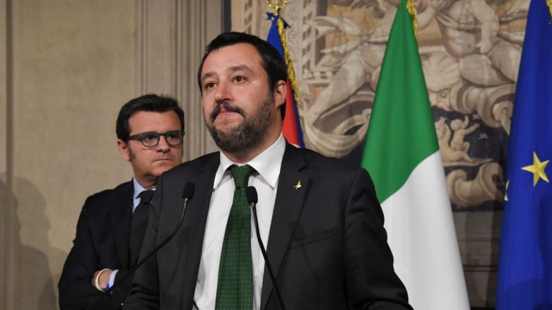 Matteo Salvini a proposé lundi un recensement de la communauté Rom pour permettre, entre autres, de faciliter les expulsions de ceux de nationalité étrangère en situation irrégulière. Photo ANDREAS SOLARO / AFP / Getty Images.