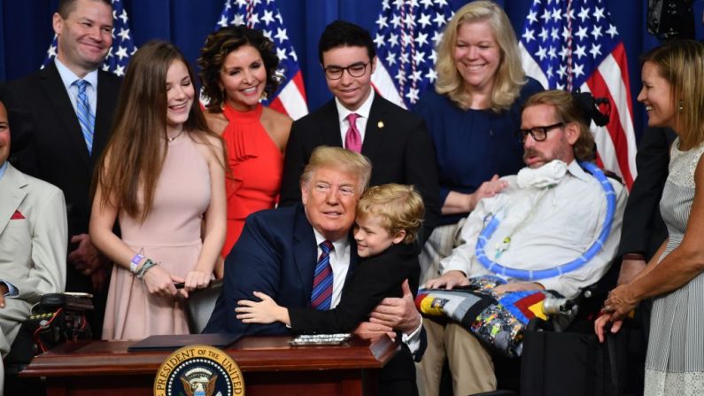 Le président Donald Trump veut éviter la séparation des enfants de leur parents. Photo NICHOLAS KAMM/AFP/Getty Images.