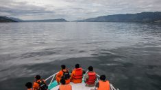 Indonésie: le bateau naufragé repéré au fond du lac volcanique