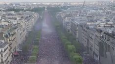 Plusieurs centaines milliers de personnes sont sur les Champs-Élysées