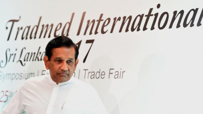 Le porte-parole du gouvernement, Sri Lankais, Rajitha Senaratne annonce : « les auteurs d'infractions en matière de drogue auront une condamnation de peine de prison à perpétuité et non plus celle de la mort ». Photo ISHARA S. KODIKARA / AFP / Getty Images.