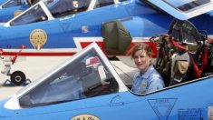 Les femmes rares dans les cockpits, la pénurie de pilotes menace