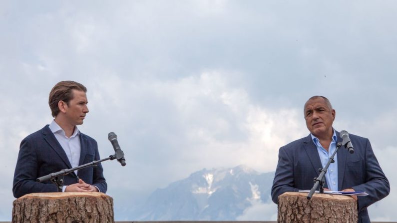   Le chancelier Sebastian Kurz prend la barre après avoir remporté les élections l'année dernière et devenant le plus jeune chef de gouvernement de l'UE à seulement 31 ans  Photo ALEX HALADA/AFP/Getty Images;
