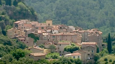 Un village du Var annule la fête nationale pour protester contre l’arrivée de migrants