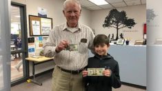 Donnez au suivant : un enfant altruiste de 8 ans a retourné un billet de 100 $ perdu, répondant aux prières d’un homme de 86 ans