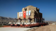 Turquie : déplacement d’un hammam historique menacé d’engloutissement