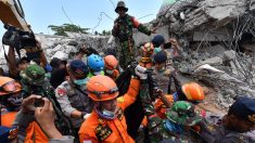 Indonésie: le bilan du séisme monte à 131 morts