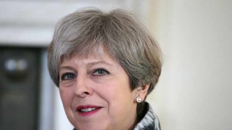 Theresa May assure son soutien aux victimes. Photo DANIEL LEAL-OLIVAS/AFP/Getty Images.