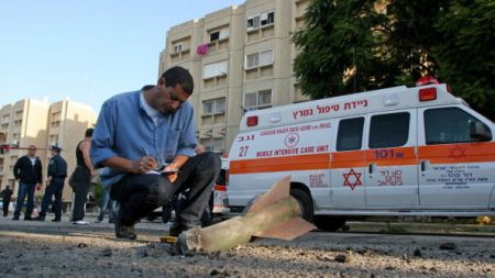 Chute de deux roquettes tirées de Gaza sur Sdérot en Israël (police)