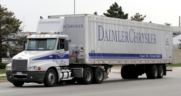 Le géant automobile germano-américain DaimlerChrysler quitte l’Iran. Photo de Bill Pugliano / Getty Images.