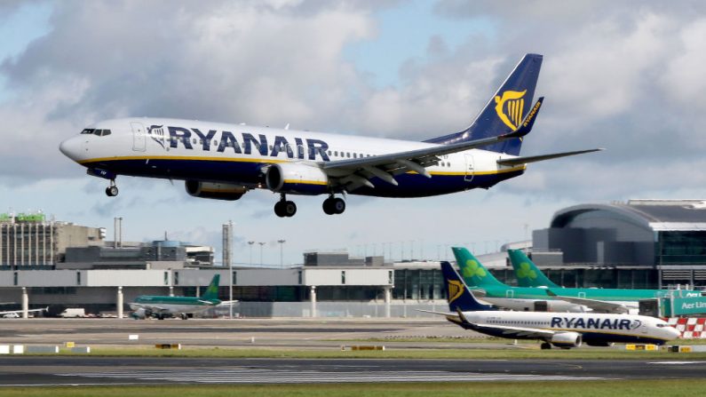 Un avion Ryanair atterrit à l'aéroport de Dublin le 21 septembre 2017. Photo PAUL FAITH / AFP / Getty Images.