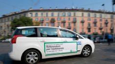 Canicule à Milan : amendes pour les chauffeurs de taxis en bermuda